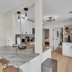 320 Franklin Ave Unit #2
