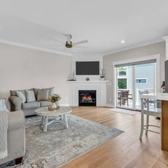 808 SE Central Unit #1