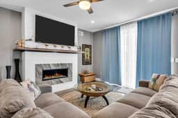 212 Sheridan - Image 5