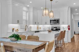 206 Kearny - Image 3