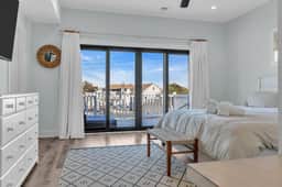 125 Webster Ave - Image 2