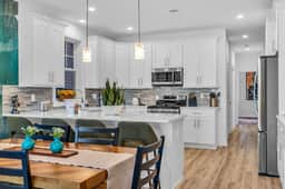 55 Blaine Ave - Image 3