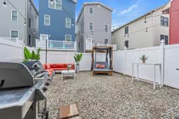 127 Fremont - Image 3