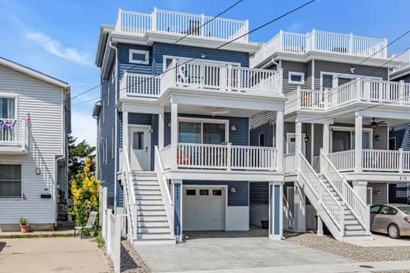 212 Sheridan - Image 1