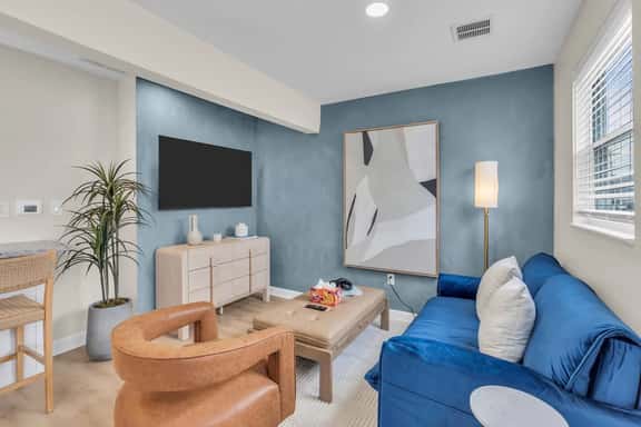 320 Franklin Ave Unit #1 - Image 1
