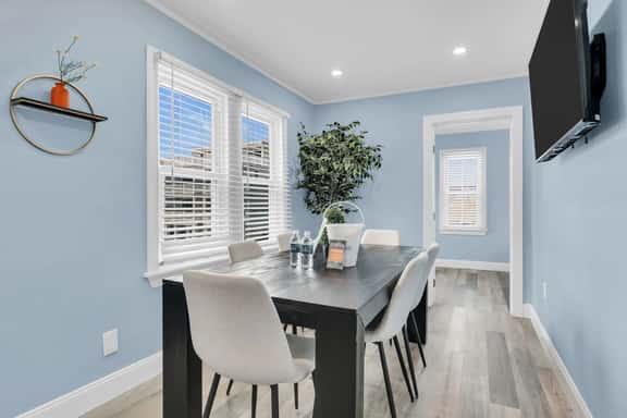43 Franklin Ave Unit B - Image 1