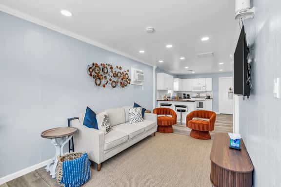 120 Blaine Ave Unit A - Image 1