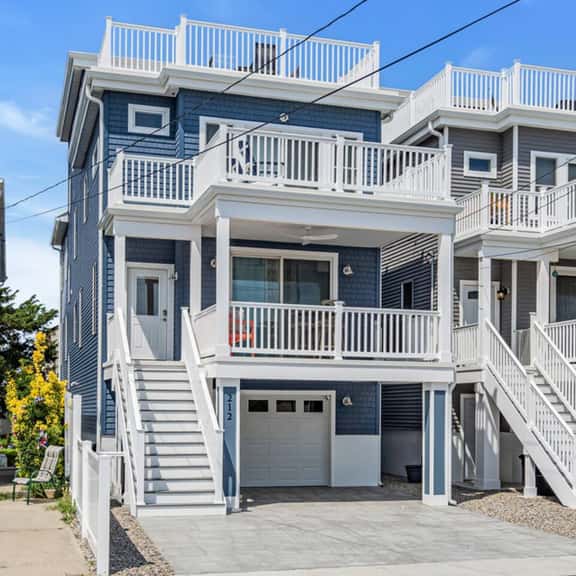 212 Sheridan - Image 1