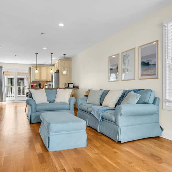 21 Blaine Ave #22 - Image 1