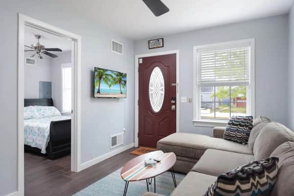 318 Blaine Ave - Image 3