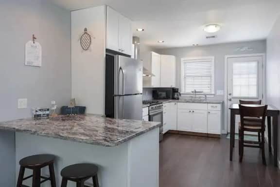 318 Blaine Ave - Image 2