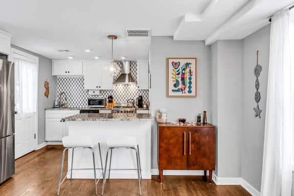 607 SW Central Ave - Image 2