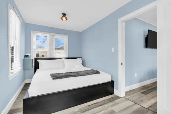 43 Franklin Ave Unit B - Image 4