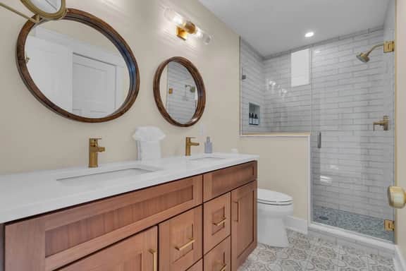 808 Central Unit #3 - Image 3