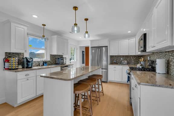 1827 Washington Ave - Image 3