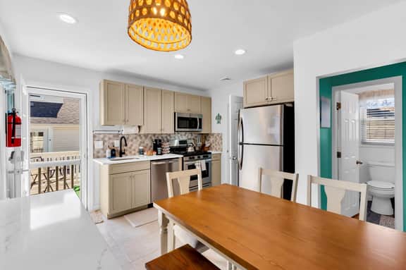 307 Webster Ave Unit A - Image 3
