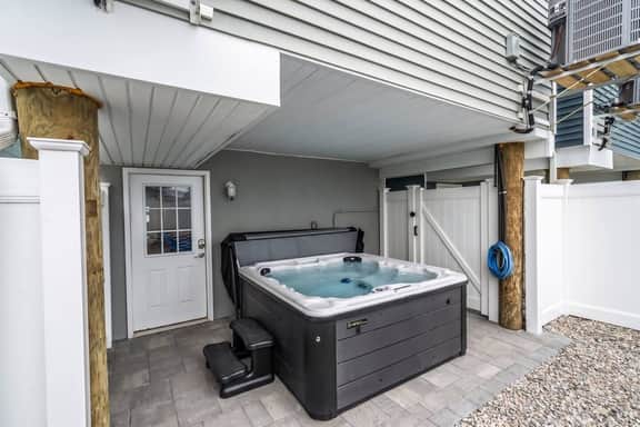 55 Blaine Ave - Image 5