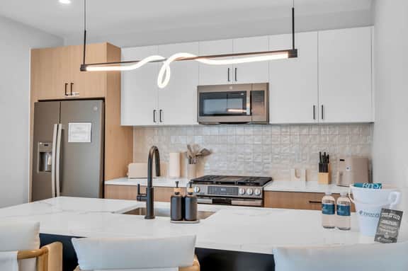 401 Blvd #306 - Image 4