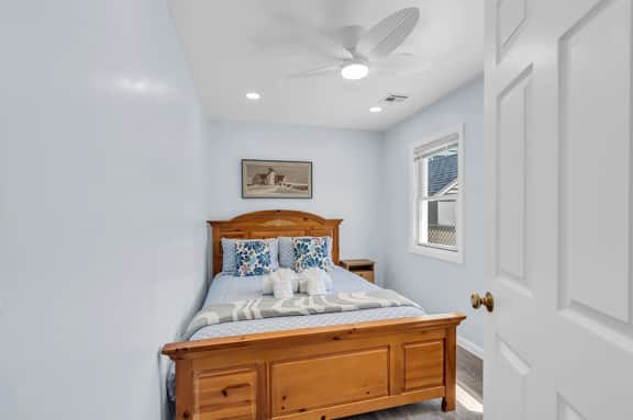 120 Blaine Ave Unit B - Image 4